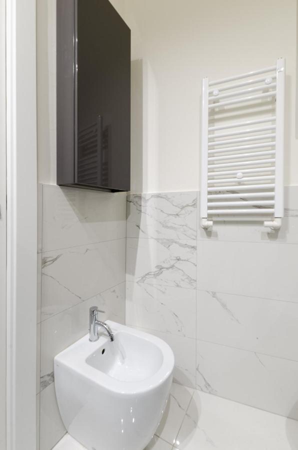 Design Apartment - Spadolini, Campus Bocconi Милан Экстерьер фото
