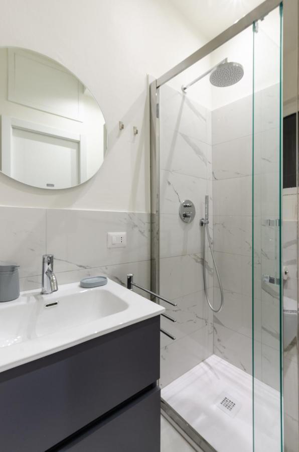 Design Apartment - Spadolini, Campus Bocconi Милан Экстерьер фото